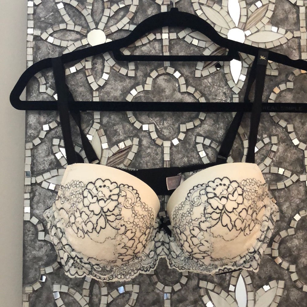 Victoria’s Secret Bra!!! New